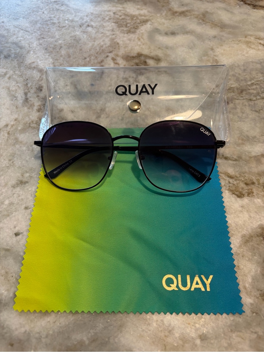 Quay Jezabel sunglasses, black fade